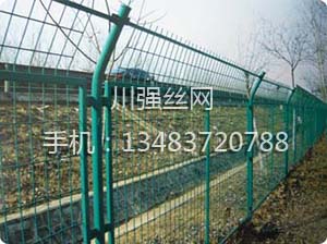 公路護(hù)欄5